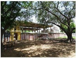 Open Place for Devotees Making Prasatham.JPG